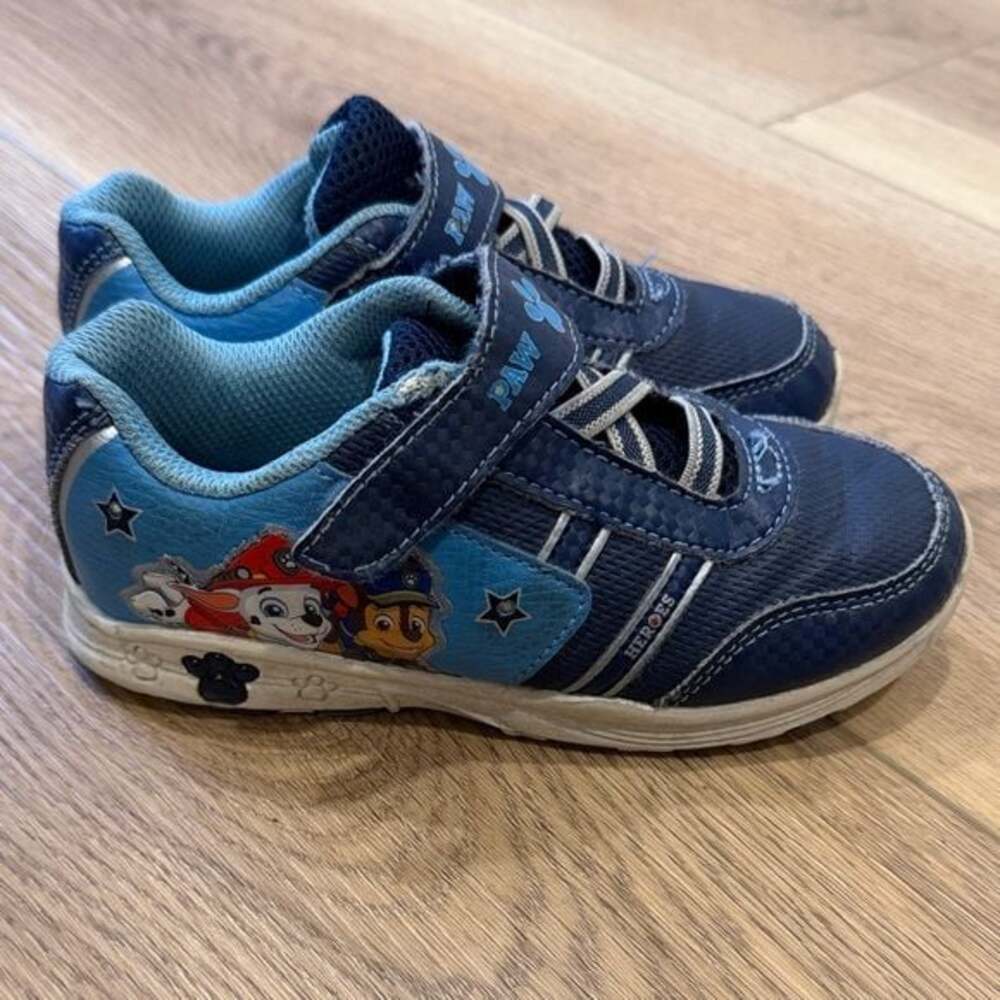 Paw Patrol Light Up Sneakers Size 11